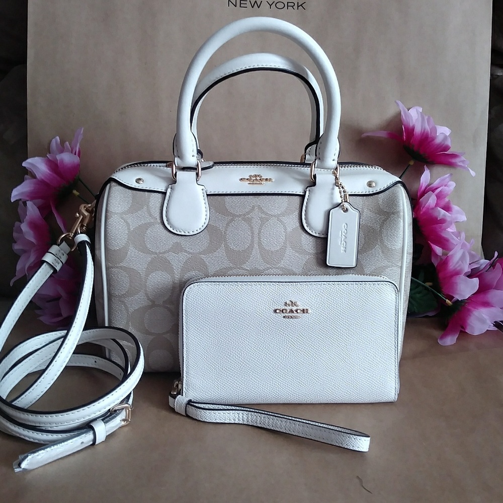 SALE 👜Coach crossbody purse bag w/ wristlet set